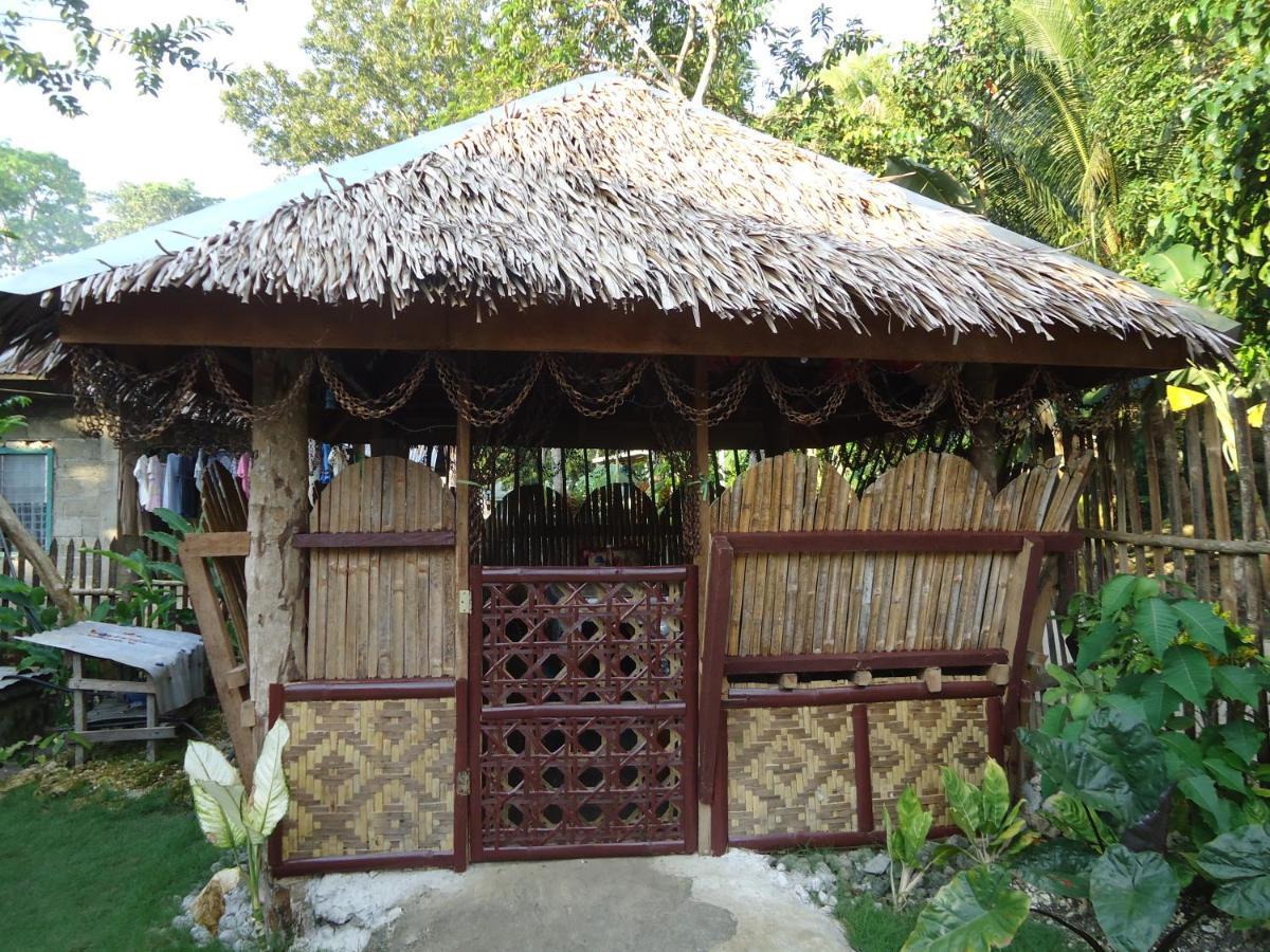 Lhoyjean Garden Hostel Batuan 外观 照片