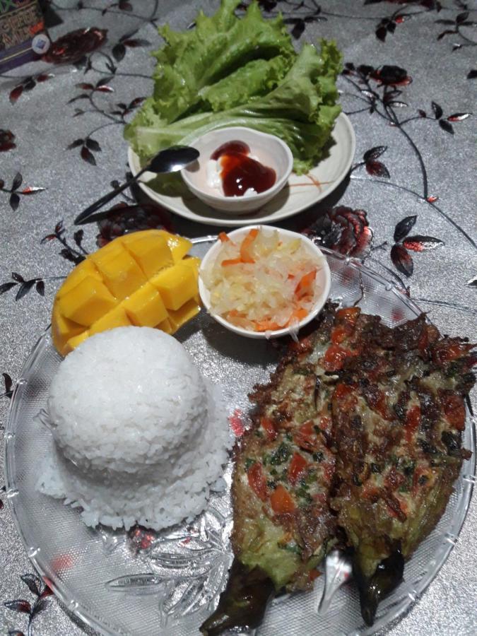 Lhoyjean Garden Hostel Batuan 外观 照片
