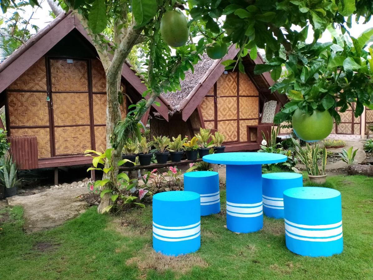 Lhoyjean Garden Hostel Batuan 外观 照片