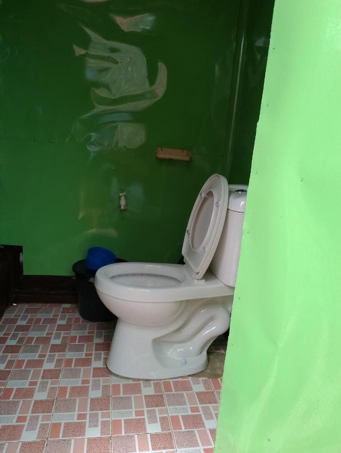 Lhoyjean Garden Hostel Batuan 外观 照片