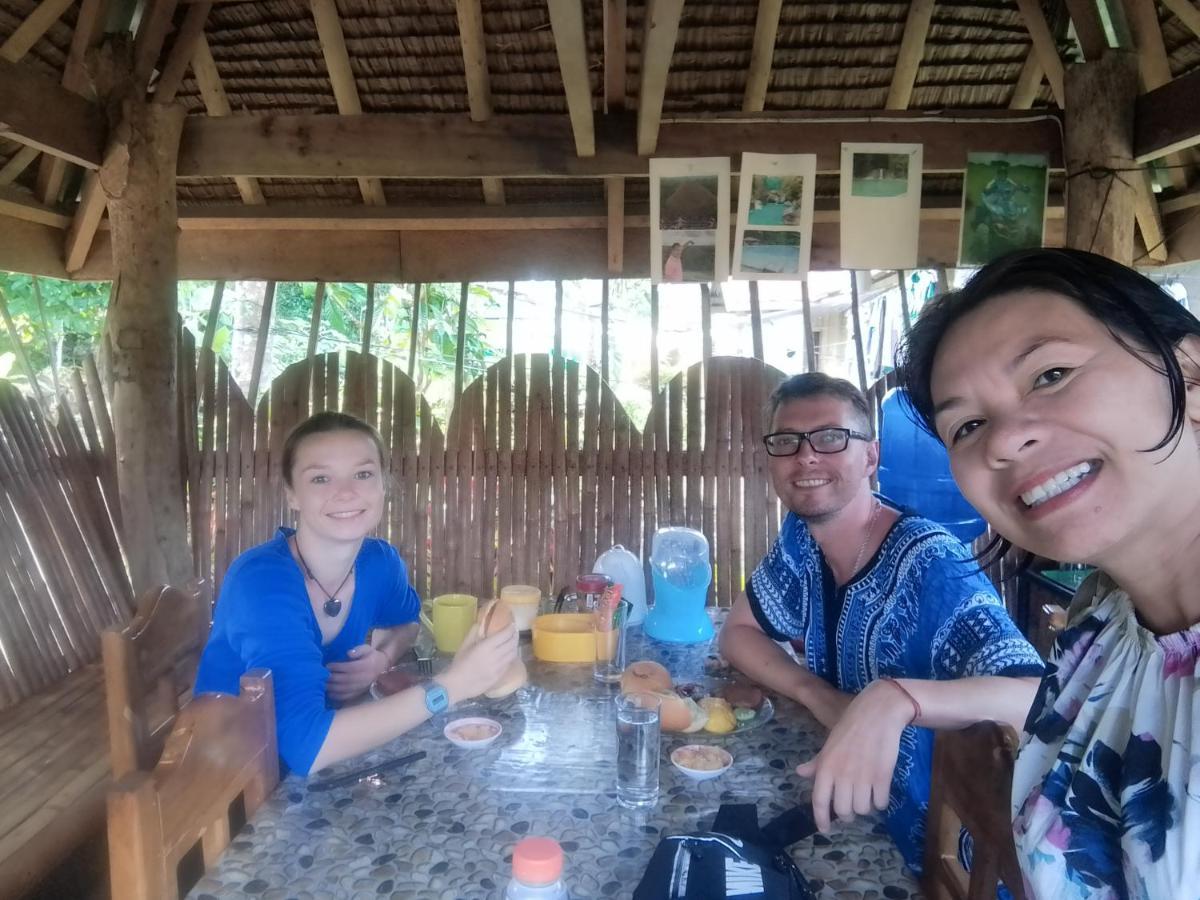 Lhoyjean Garden Hostel Batuan 外观 照片