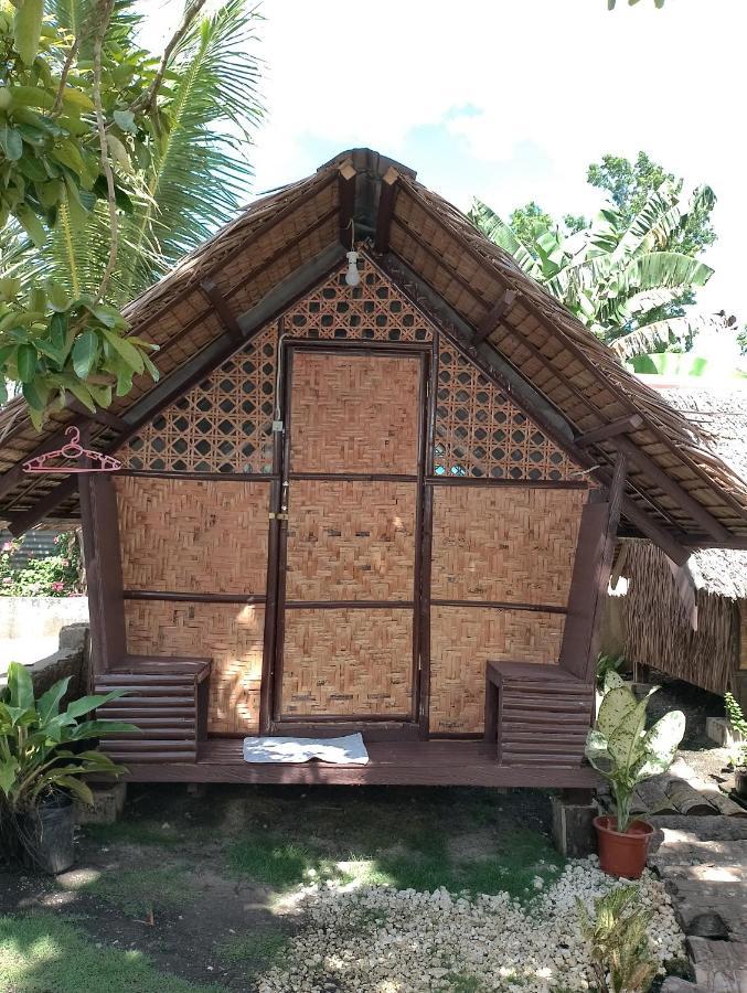 Lhoyjean Garden Hostel Batuan 外观 照片