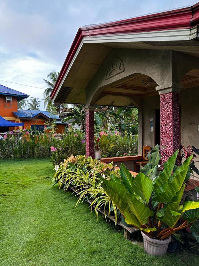 Lhoyjean Garden Hostel Batuan 外观 照片