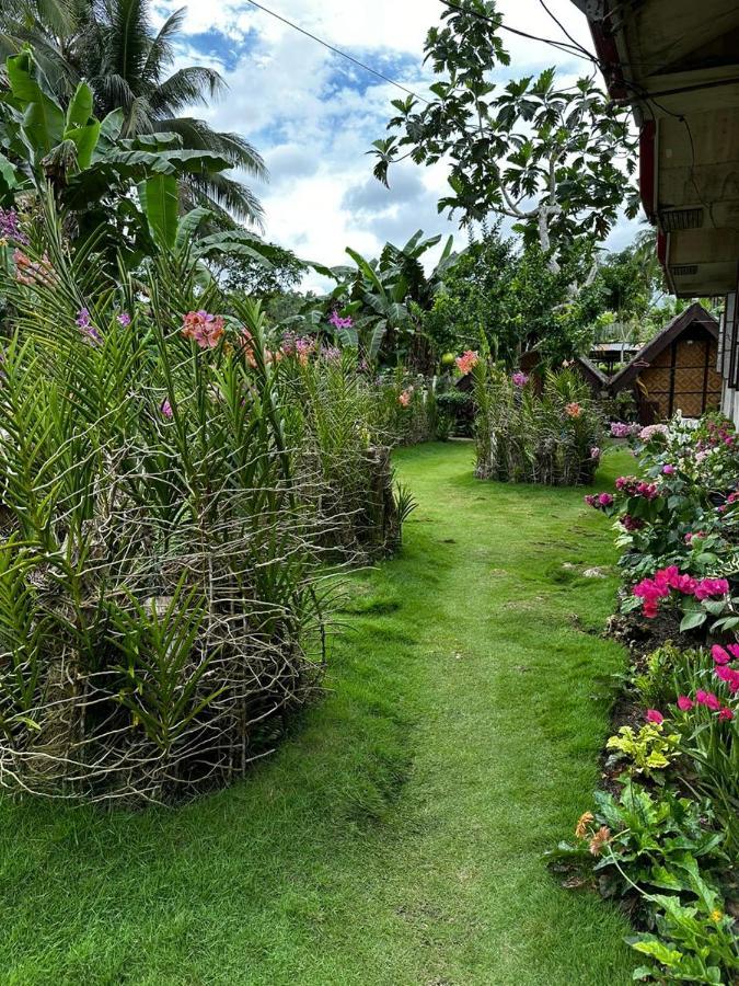 Lhoyjean Garden Hostel Batuan 外观 照片