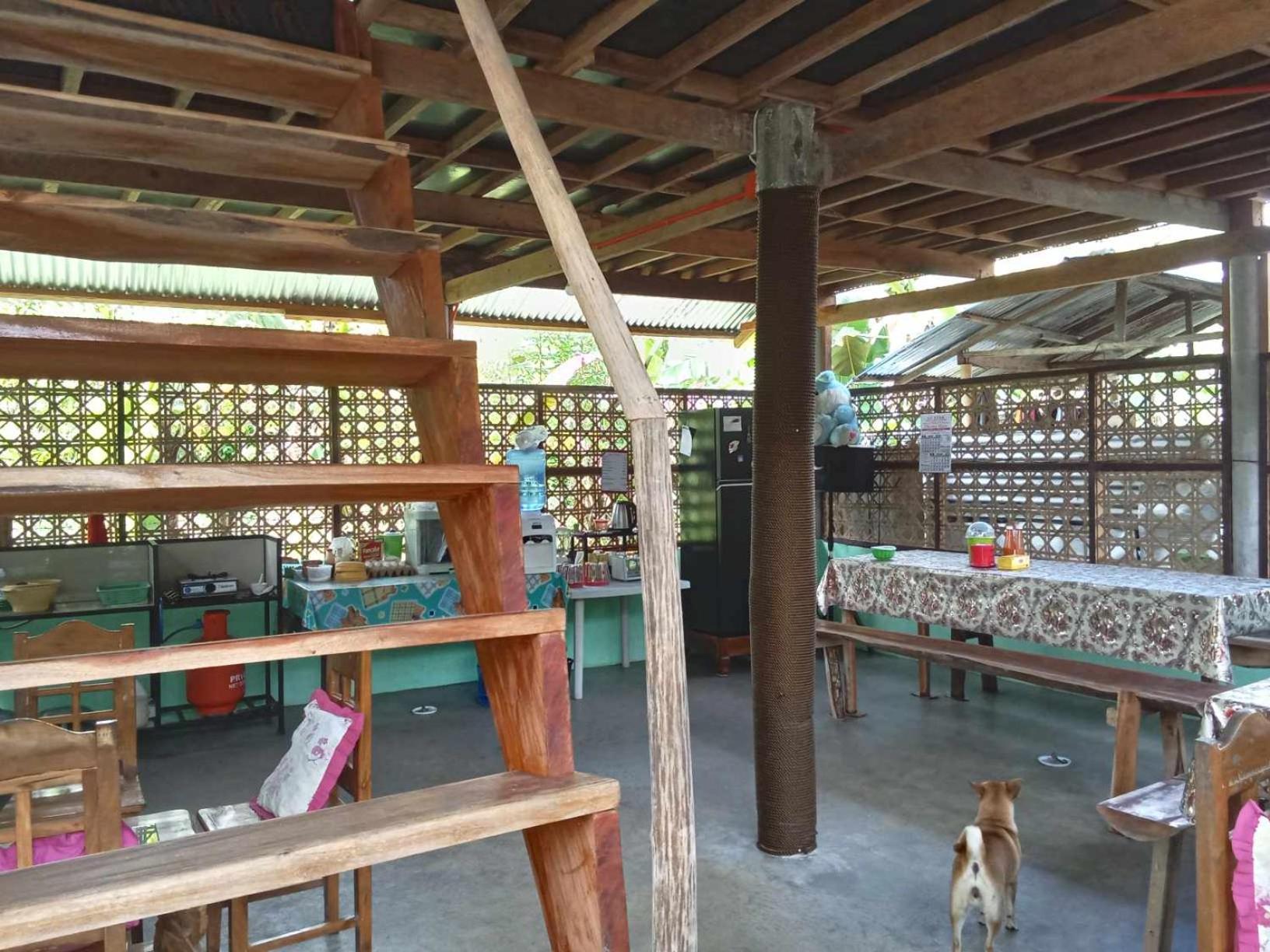 Lhoyjean Garden Hostel Batuan 外观 照片
