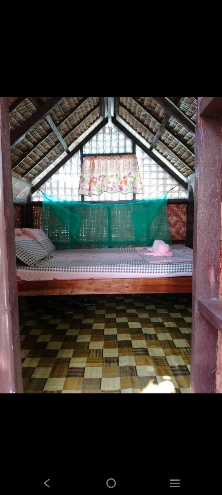 Lhoyjean Garden Hostel Batuan 外观 照片