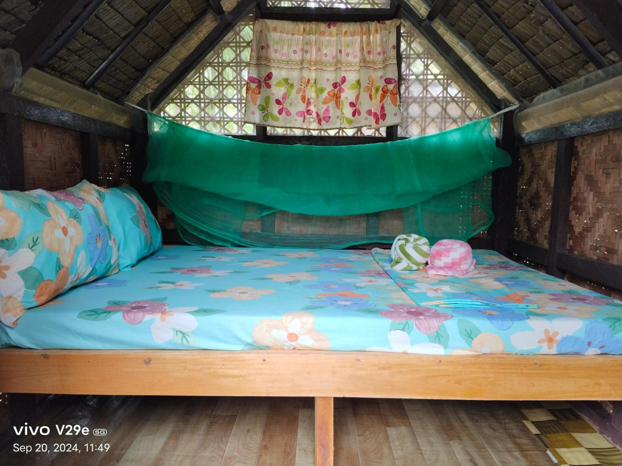 Lhoyjean Garden Hostel Batuan 外观 照片