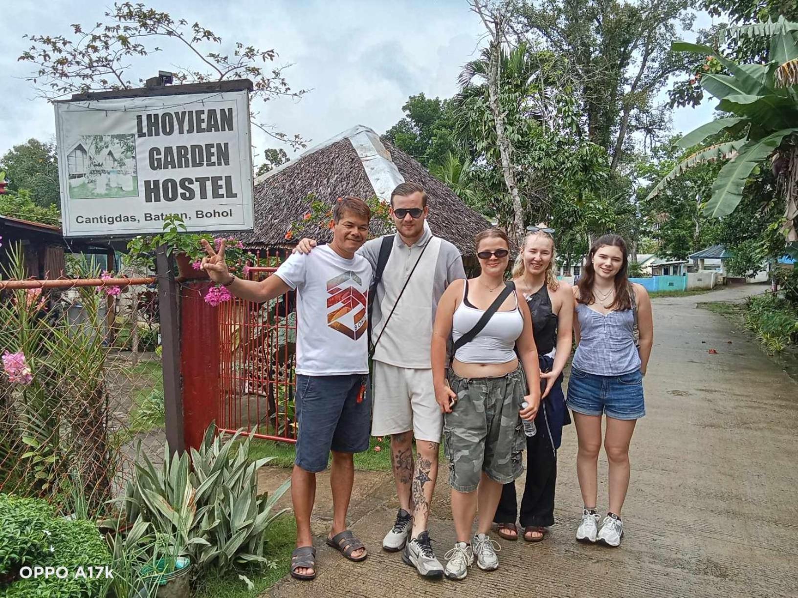 Lhoyjean Garden Hostel Batuan 外观 照片